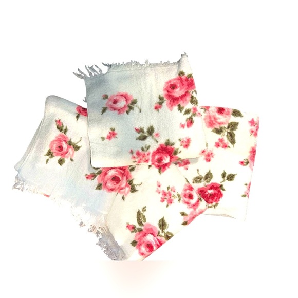 St Mary’s Pink White Floral‎ Terry Cloth Bath Towels Fringe VTG Set Of 4 - Picture 1 of 5